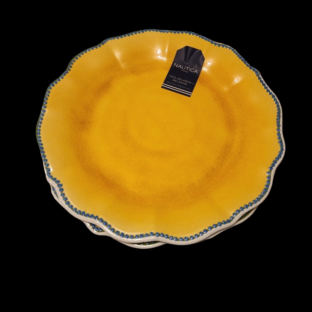 Nautica Scalloped Hobnail  Indoor Outdoor S/2 Melamine Yellow Dinner Plates.